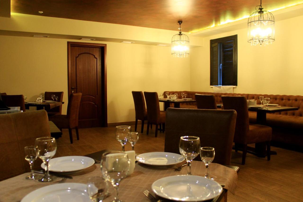 Argo Hotel Lviv Exterior photo