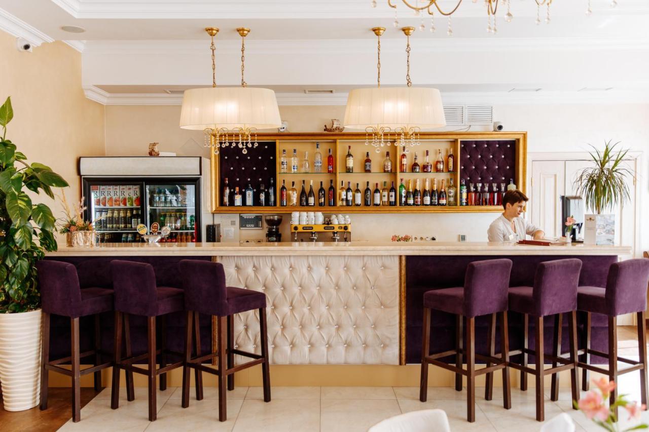 Argo Hotel Lviv Exterior photo